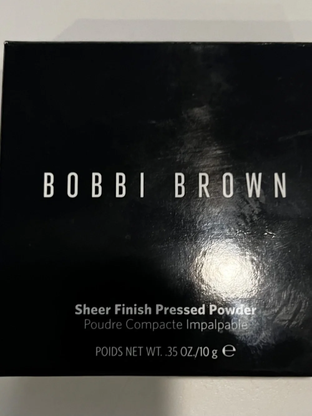 Bobbi Brown Sheer Finish Pressed Powder soft honey